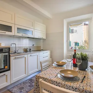 Apartment Sanzanobi In, Florence